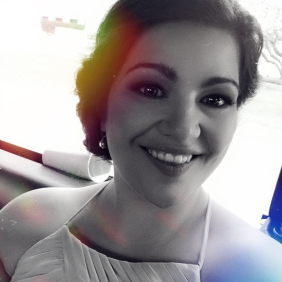 Meet your Posher, Christine - Picture 1 of 1